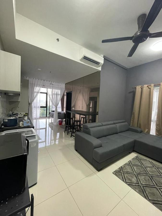 Kyra Homestay Centrus Soho Cyberjaya *Wifi And Pool* ภายนอก รูปภาพ