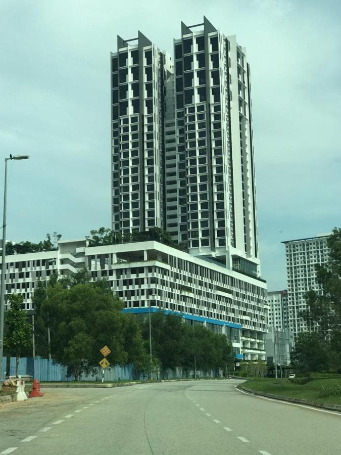 Kyra Homestay Centrus Soho Cyberjaya *Wifi And Pool* ภายนอก รูปภาพ